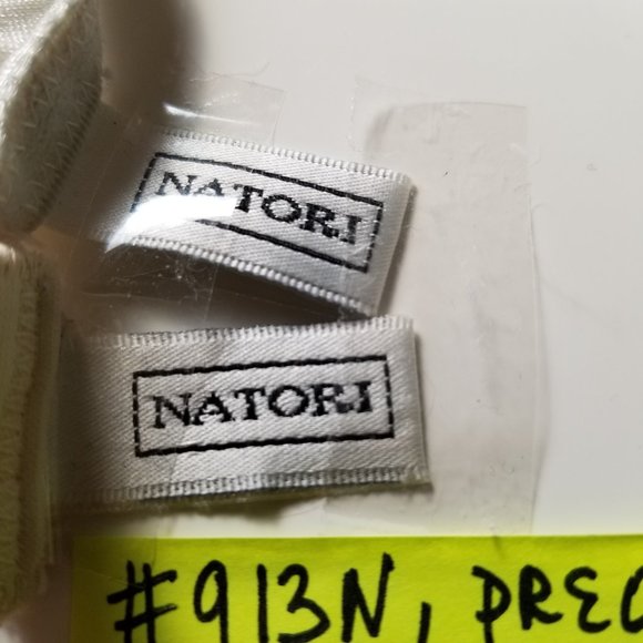 #913N Natori 2 pcs Set: 36A bra and S/M panties. - Picture 2 of 16